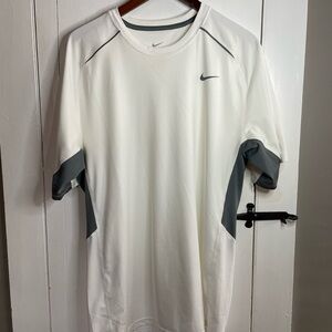Nike Men’s White Performance Short-Sleeve Shirt with Gray Accents Size L
